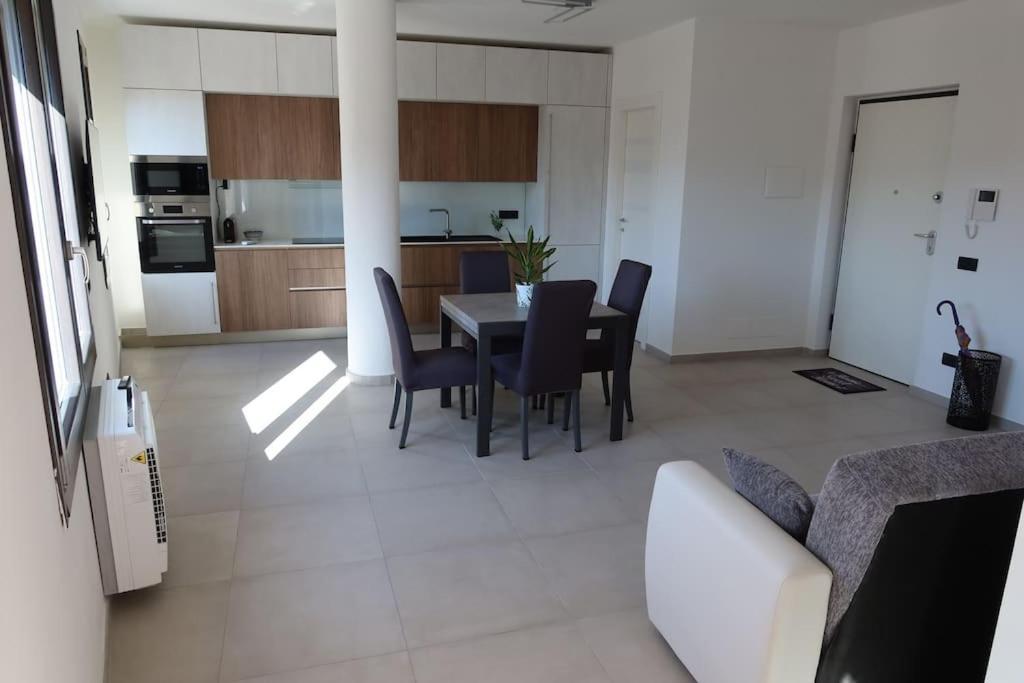 Ferienwohnung La Casa Di Loris Sarzana Exterior foto